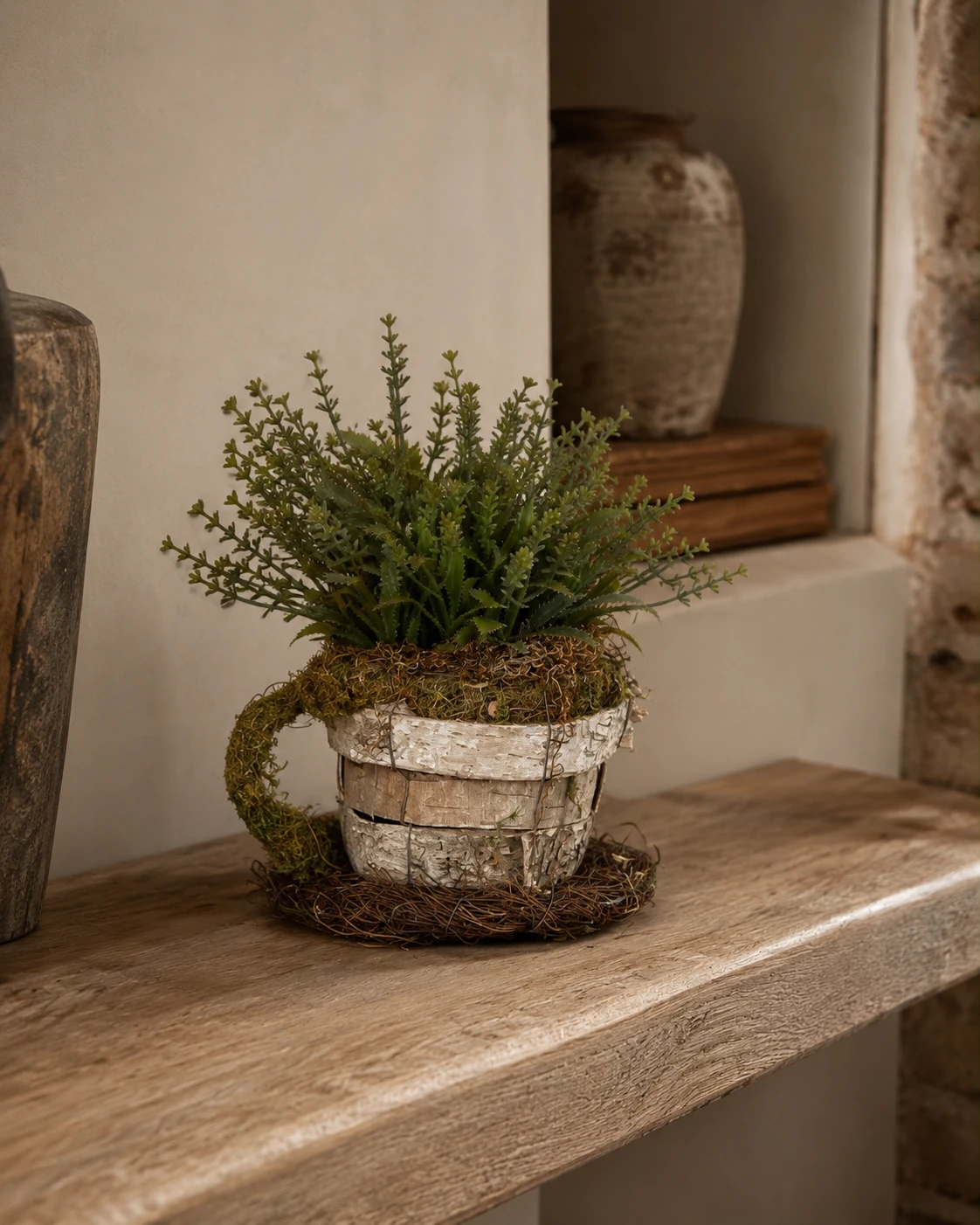 Arranjo Verde Permanente em Vaso Rústico com Alça e Musgo Decorativo 2