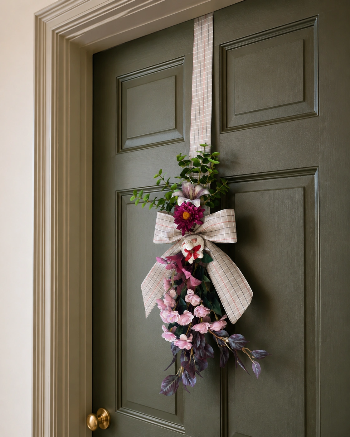 Escapulário de Porta Xadrez com Flores Lilases e Ovelhinha 2