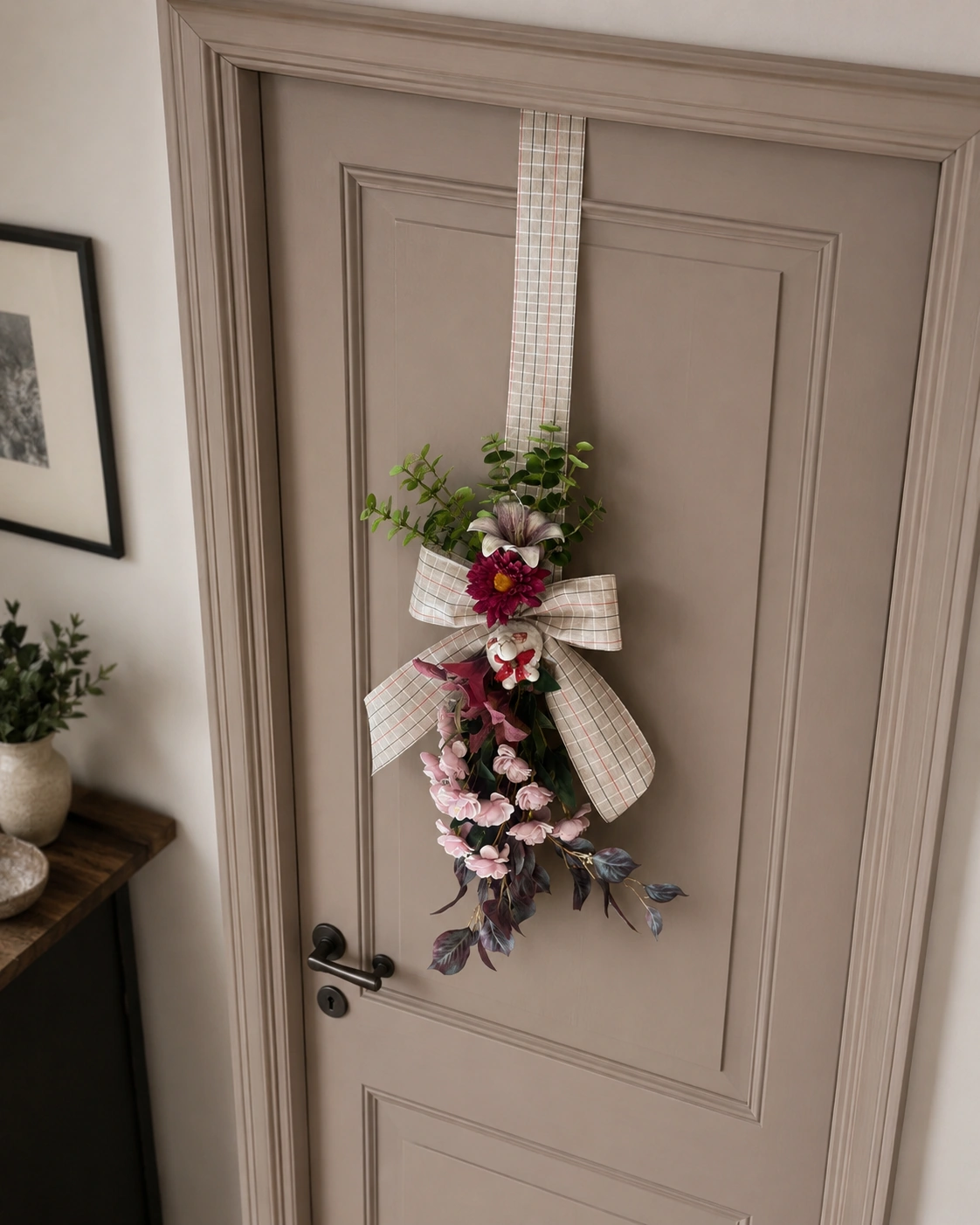 Escapulário de Porta Xadrez com Flores Lilases e Ovelhinha 3